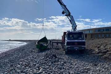 Llegada de inmigrantes en una patera a Pozo Izquierdo (Gran Canaria)/TA.